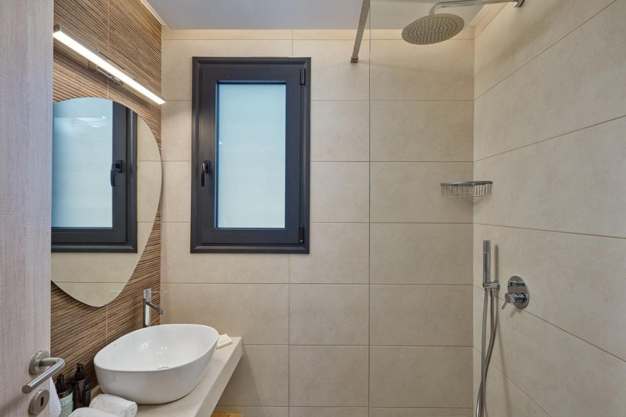 Blue Armonia Featuring Saltwater Heated Pool Villa
