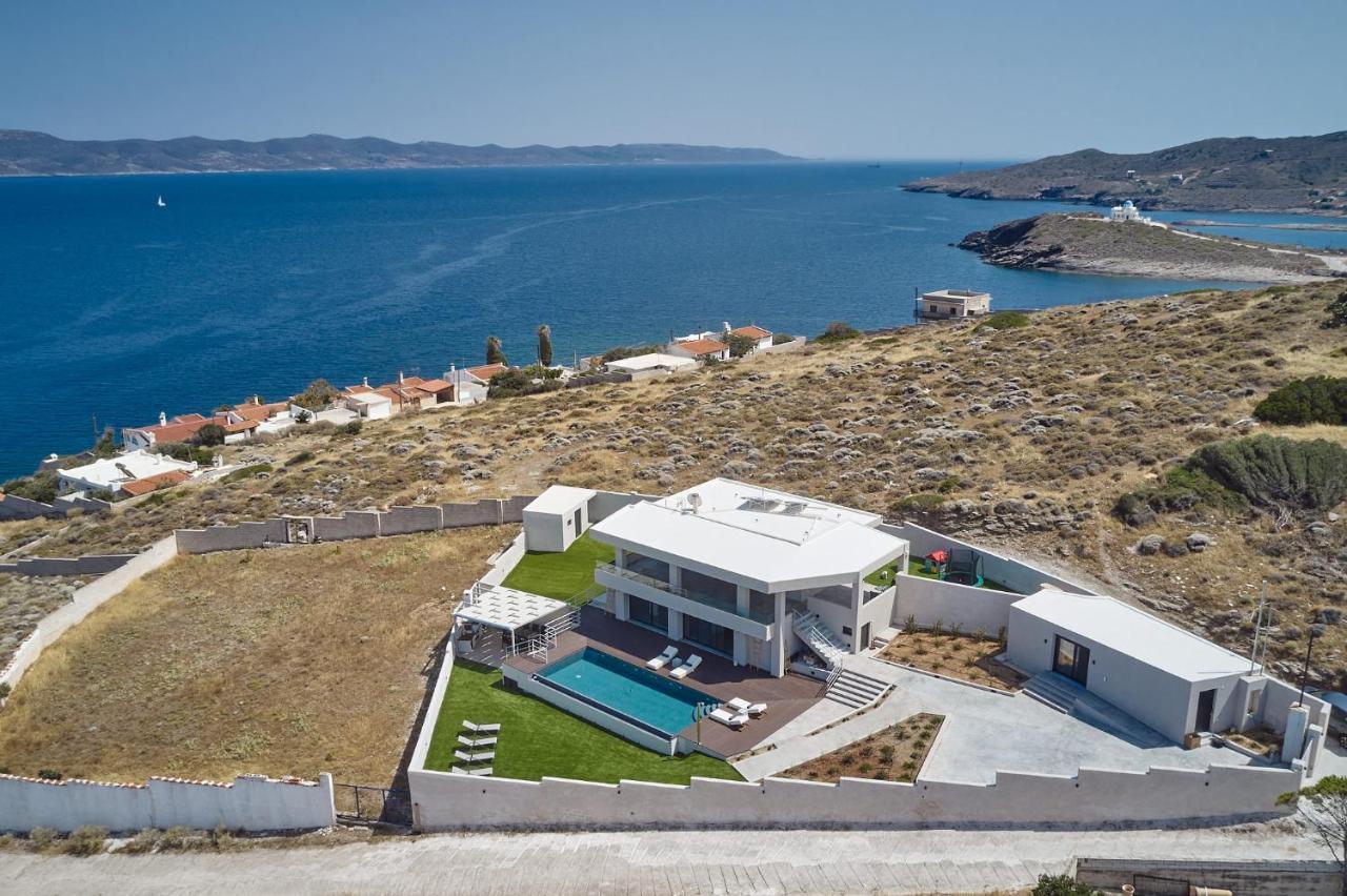 Blue Armonia Featuring Saltwater Heated Pool Villa