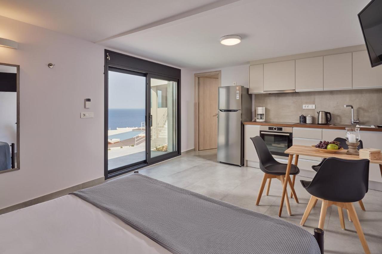 Blue Armonia Featuring Saltwater Heated Pool * Keratea